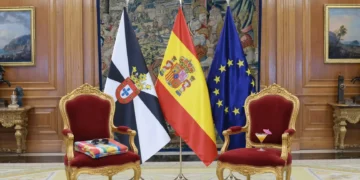 Los Letizios felicitan el Día de Ceuta, tomando el pelo a Ceuta y a toda España