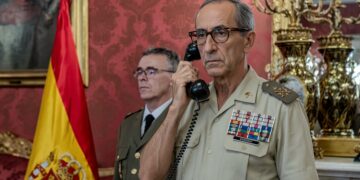 El General Jefe del Ejército de Tierra al más puro estilo Gila: «¿Es el enemigo…?»